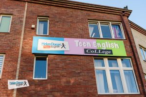 75A 9382 - Helen Doron English