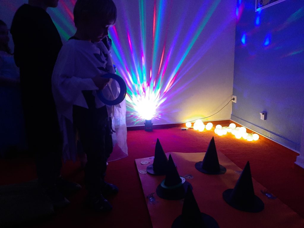 20211030 163359 - Helen Doron English