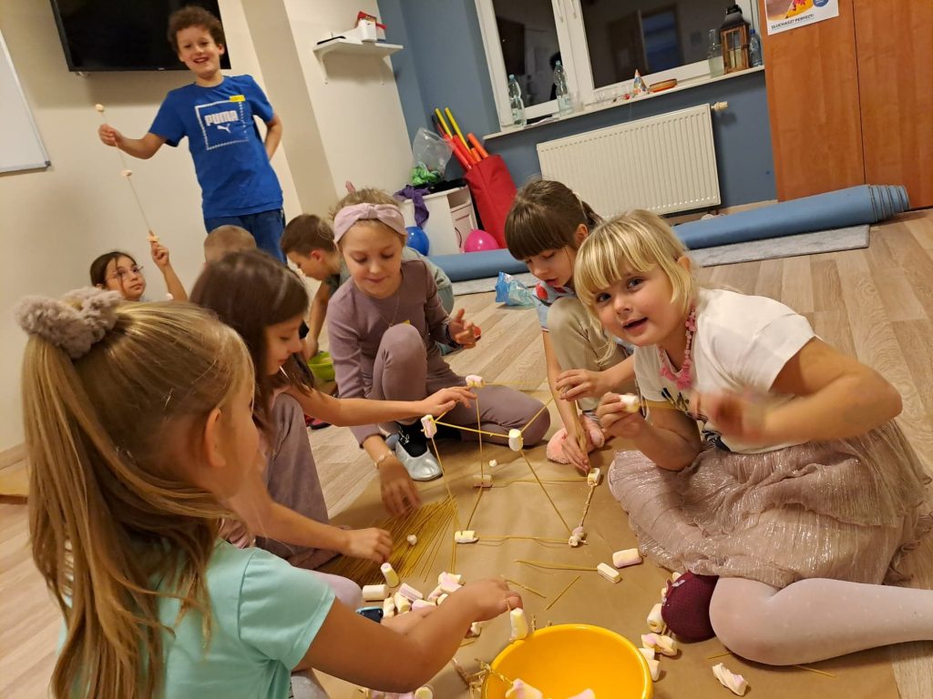 Sleepover Party - nocowanie w szkole Helen Doron 4 Sleepover Party 2022 84 - Helen Doron English