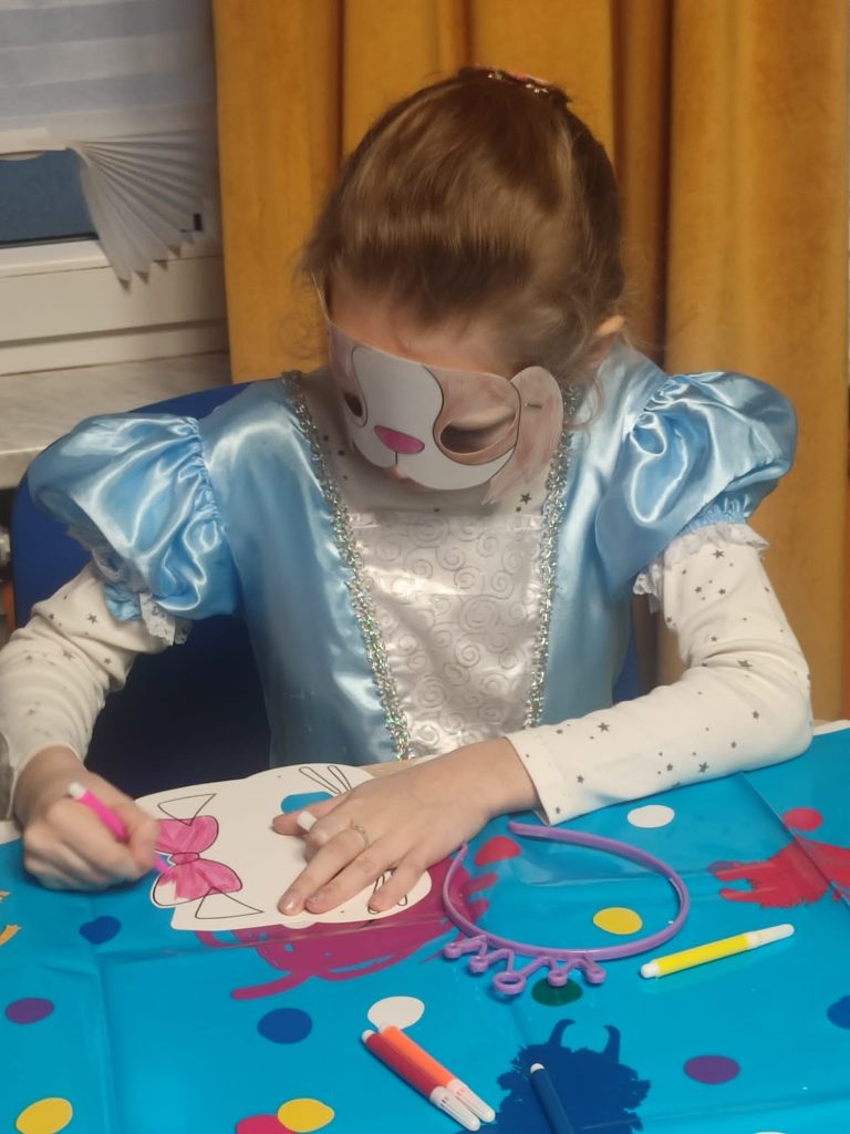 Zajęcia dodatkowe dla dzieci w Alwerni – rozwój i zabawa 1 Zajęcia dodatkowe dla dzieci Alwernia Helen Doron