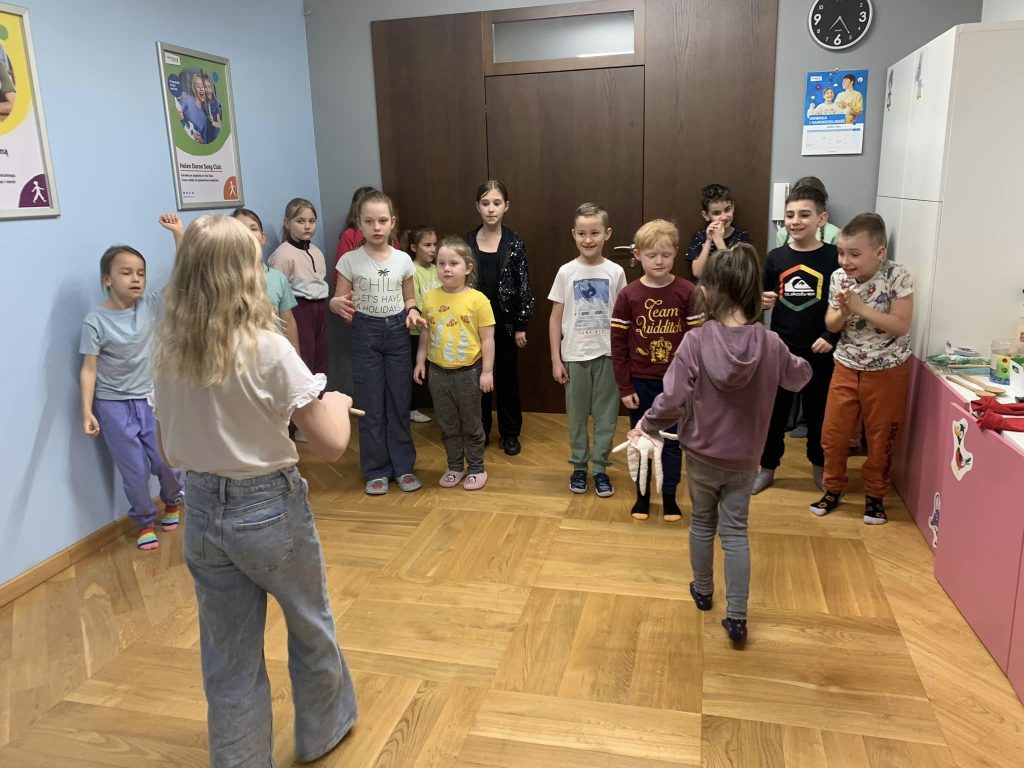 Zajęcia dodatkowe w Chrzanowie – Helen Doron Chrzanów to więcej niż nauka angielskiego 10 Zajęcia dodatkowe w Chrzanowie - Nocowanie