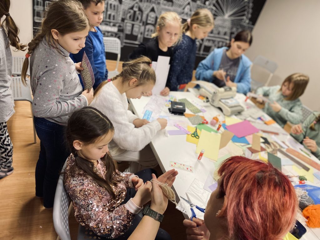 Zajecia dodatkowe warsztaty w Helen Doron Jaworzno Korepetycje z angielskiego czy szkola jezykowa - Helen Doron English