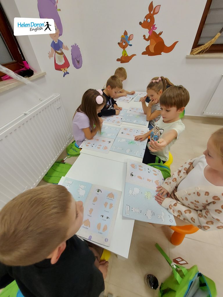 Korepetycje czy szkoła językowa – co wybrać? 3 20231030 180440 1 - Helen Doron English