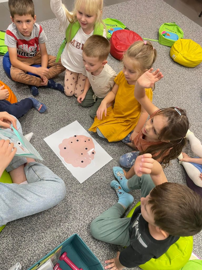 Szkoła językowa Bibice – angielski od pierwszych miesięcy życia do nastolatków 2 Szkoła językowa Bibice - angielski dla dzieci 3-6 roku życia