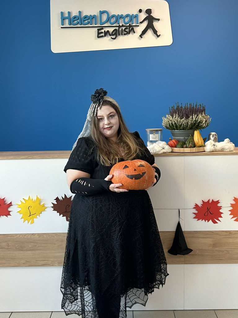 Halloween! 4 462544382 979644673971472 8121290209604706368 n - Helen Doron English