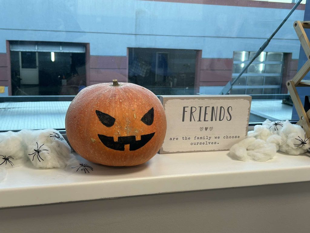 Halloween! 6 462576722 2106659129729554 5911681332129597225 n - Helen Doron English