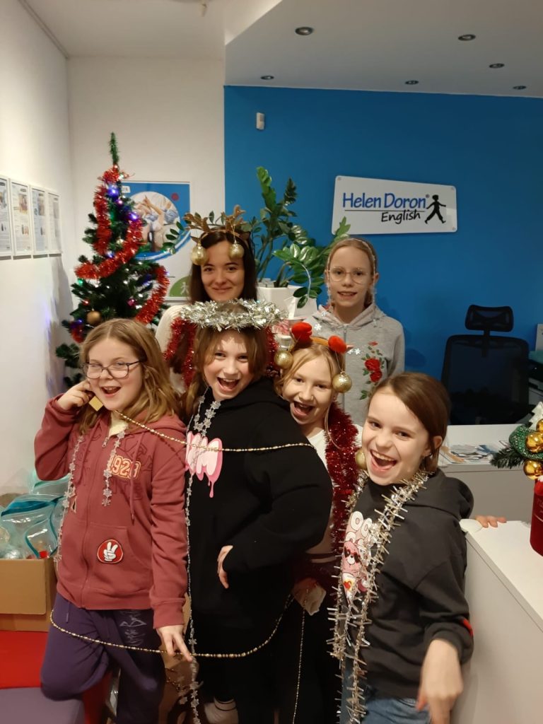 Tak wyglądała tegoroczna świąteczna nocowanka w naszej szkole Helen Doron ✨🧑🎄 9 WhatsApp Image 2024 12 16 at 14.20.48 - Helen Doron English