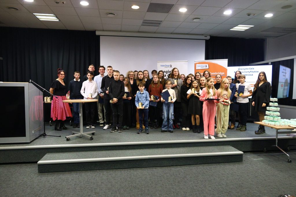 Rozdanie certyfikatów Cambridge 4 472673340 1165420228924008 6092903002448625905 n 1 - Helen Doron English