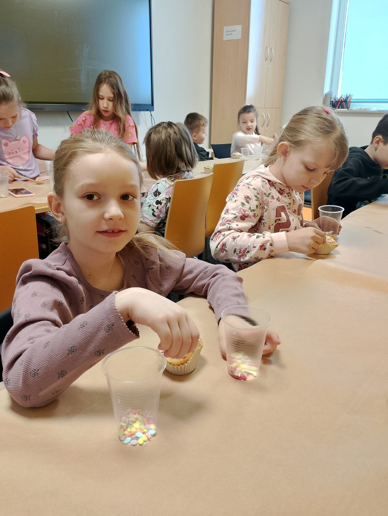 🐣 Relacja z warsztatów wielkanocnych 2026 🐣 16 IMG 20250405 102346 - Helen Doron English