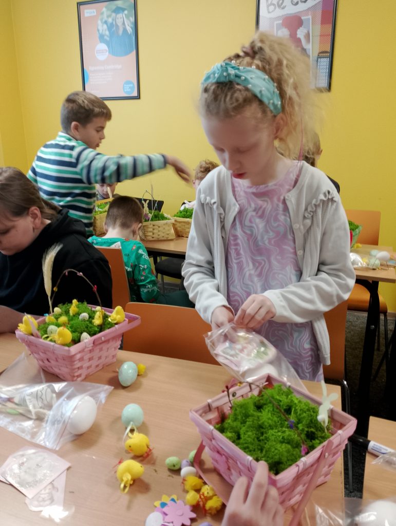 🐣 Relacja z warsztatów wielkanocnych 2026 🐣 33 IMG 20250405 104849 - Helen Doron English