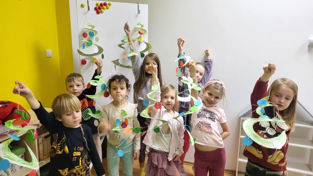 Oferta dla naszych studentów - wyjazdy zagraniczne, zajęcia dodatkowe dla dzieci i młodzieży 30 1000048207 - Helen Doron English