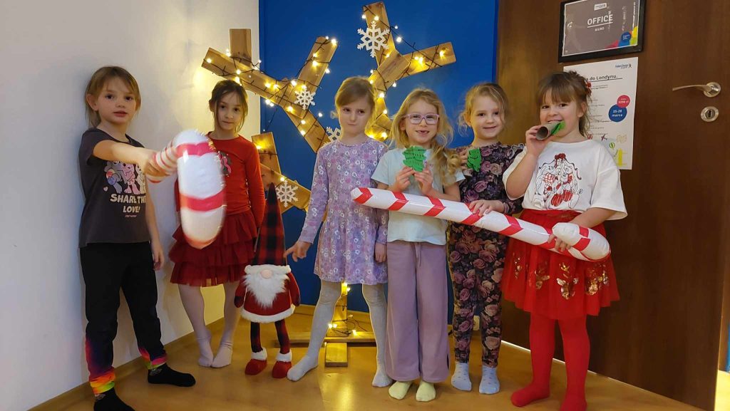 Oferta dla naszych studentów - wyjazdy zagraniczne, zajęcia dodatkowe dla dzieci i młodzieży 28 1000048561 - Helen Doron English