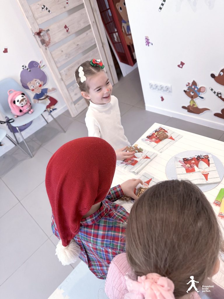 CHRISTMAS FUN 4 595273193 1478107294316034 2206716414418504494 n - Helen Doron English