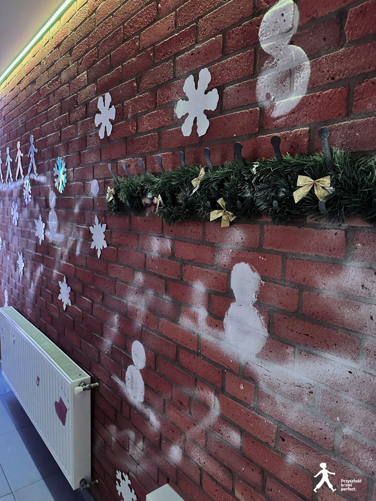 CHRISTMAS FUN 18 597431951 1478105197649577 1872933450068668539 n - Helen Doron English