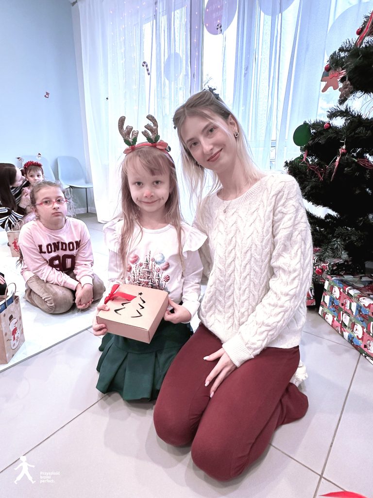 CHRISTMAS FUN 21 597503252 1478114490981981 2146282626106333386 n - Helen Doron English