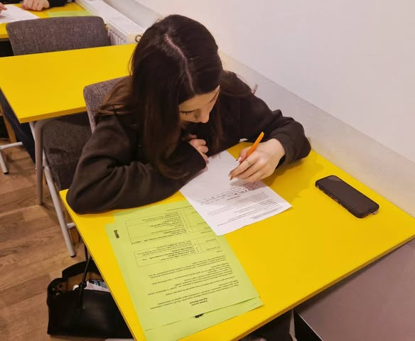 image 1 - Helen Doron English