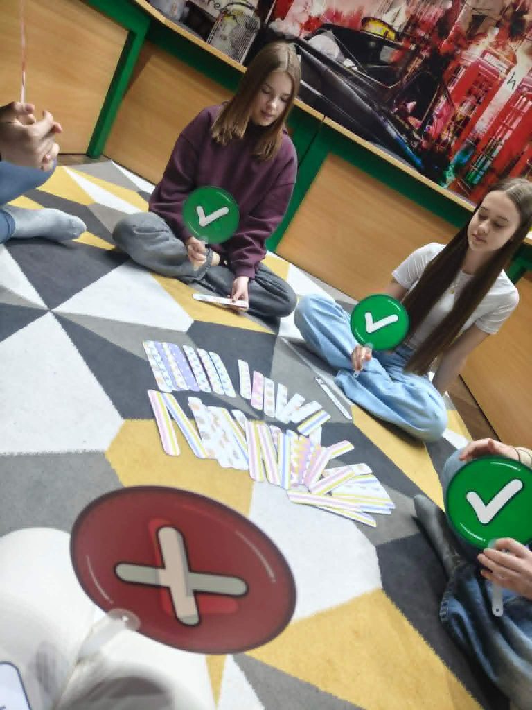 ## Angielski, który rozumie Twój świat – Odkryj kursy Teen English w Helen Doron 38 9sK4IwpH 1 - Helen Doron English